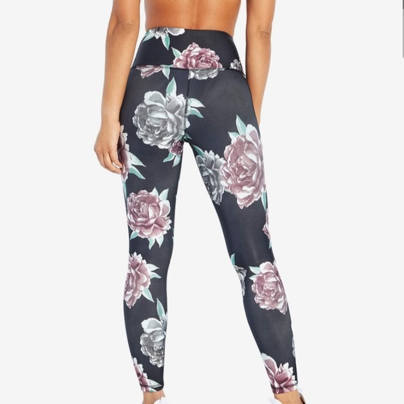 NWT Marika Blue Floral Peony Athletic Leggings - Picture 1 of 6